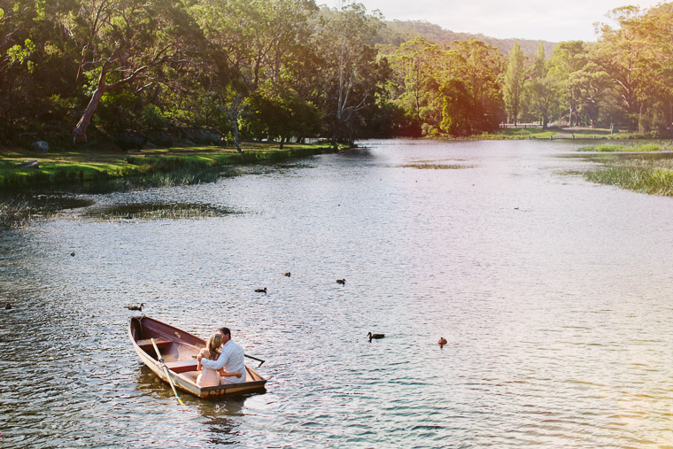 Roslyn & Andrew's lakeside prewedding. A rowboat get away along the lakeside.