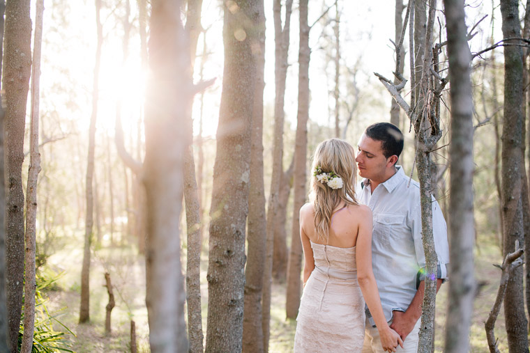 Roslyn & Andrew's lakeside prewedding. A rowboat get away along the lakeside.