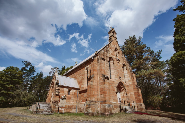 Elegant wedding details at Bendooley Estate and Saint Francis Xavier Church