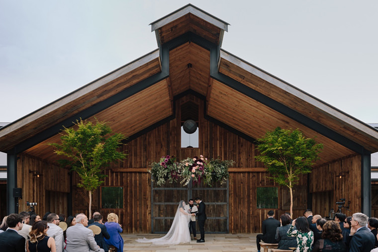 The Stables at Bendooley Estate, wedding photos in the Southern Highlands