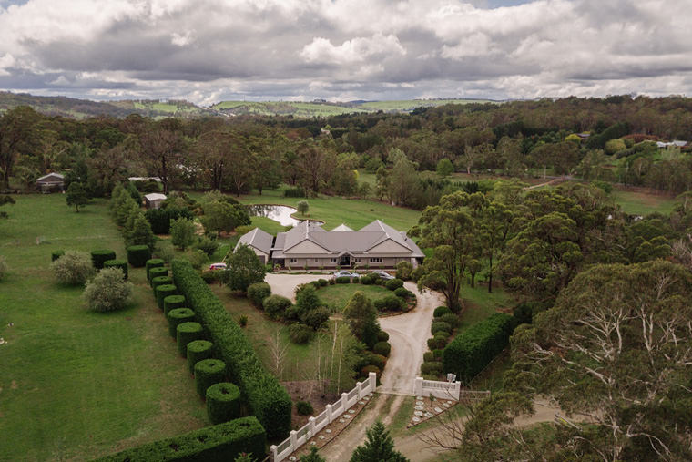 The Stables at Bendooley Estate, wedding photos in the Southern Highlands