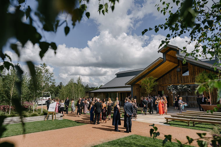Outdoor wedding ceremony at Bendooley Estate