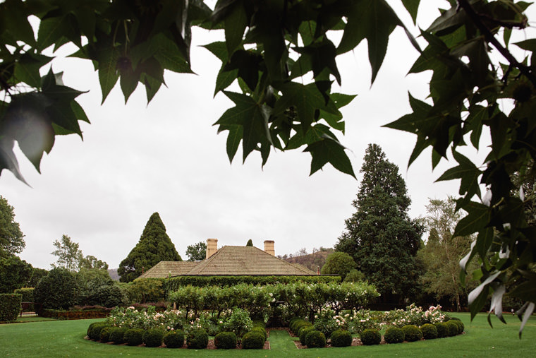 Rainy but beautiful wedding day at Bendooley Estate, captured by Hilary Cam Photography
