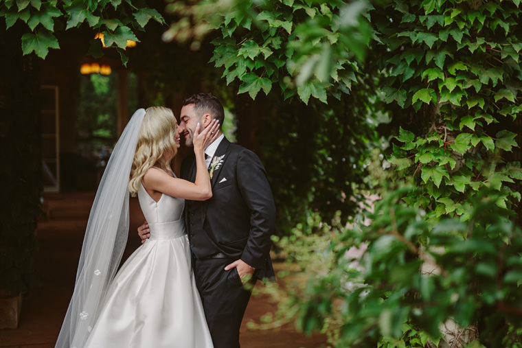 Rainy but beautiful wedding day at Bendooley Estate, captured by Hilary Cam Photography