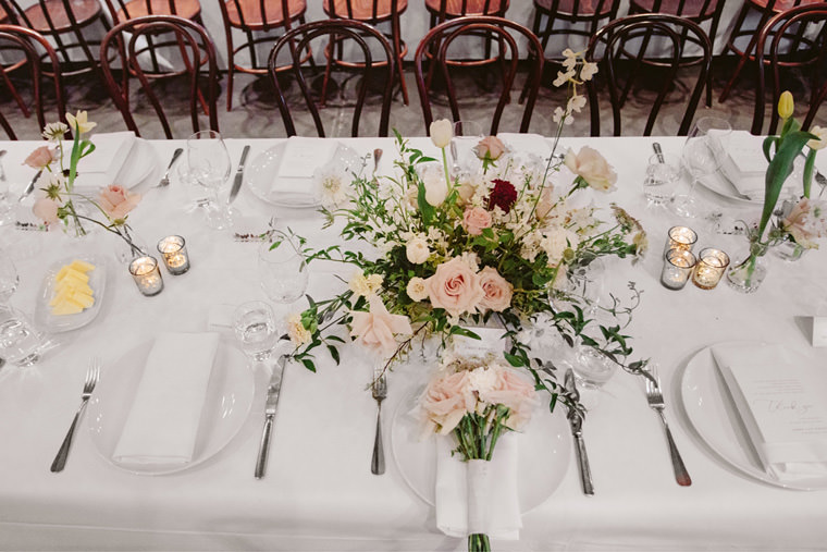 Reception at the Book Barn, Bendooley Estate, elegantly captured by Hilary Cam Photography.